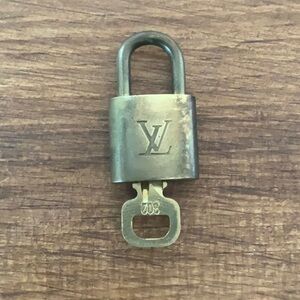 Louis Vuitton Brass '302' Padlock in Goldtone with Goldtone Key [a]